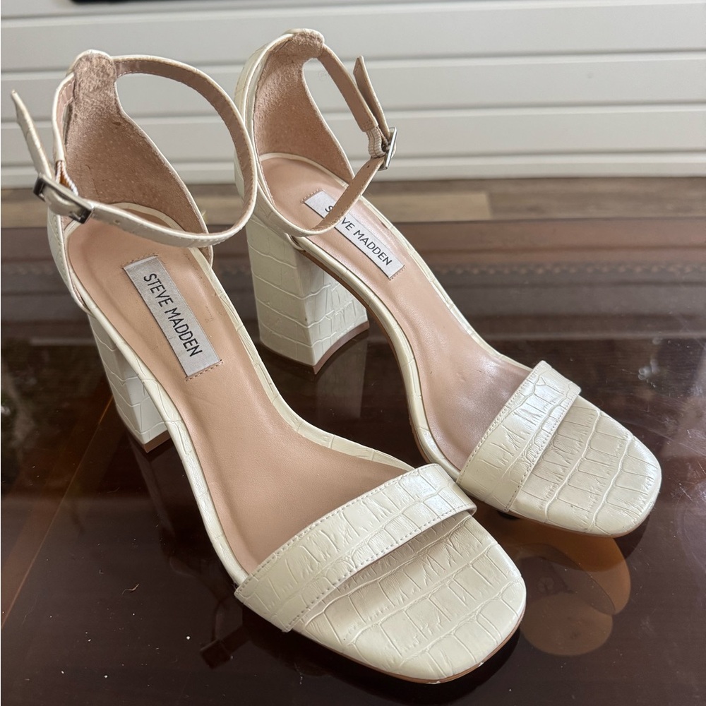 Steve Madden Ivory Textured Block Heel Sandals